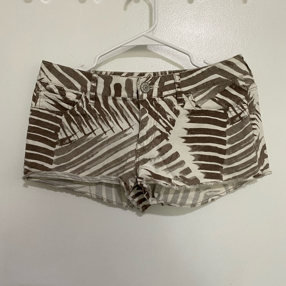 Women Denim Micro Short S Palms Tan Cream Low Rise Denim Jeans Short - Picture 2 of 14